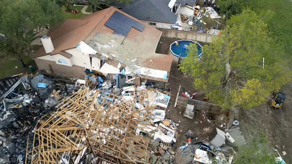 Northeast Side Explosions – San Antonio: Residents Fear Returning After Natural Gas Blasts Injure Five